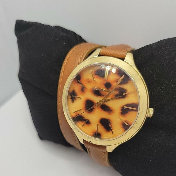 Michael Kors Slim Runway MK2327 Women's Brown Leather Analog Quartz Watch AM471 - Picture 2 of 10